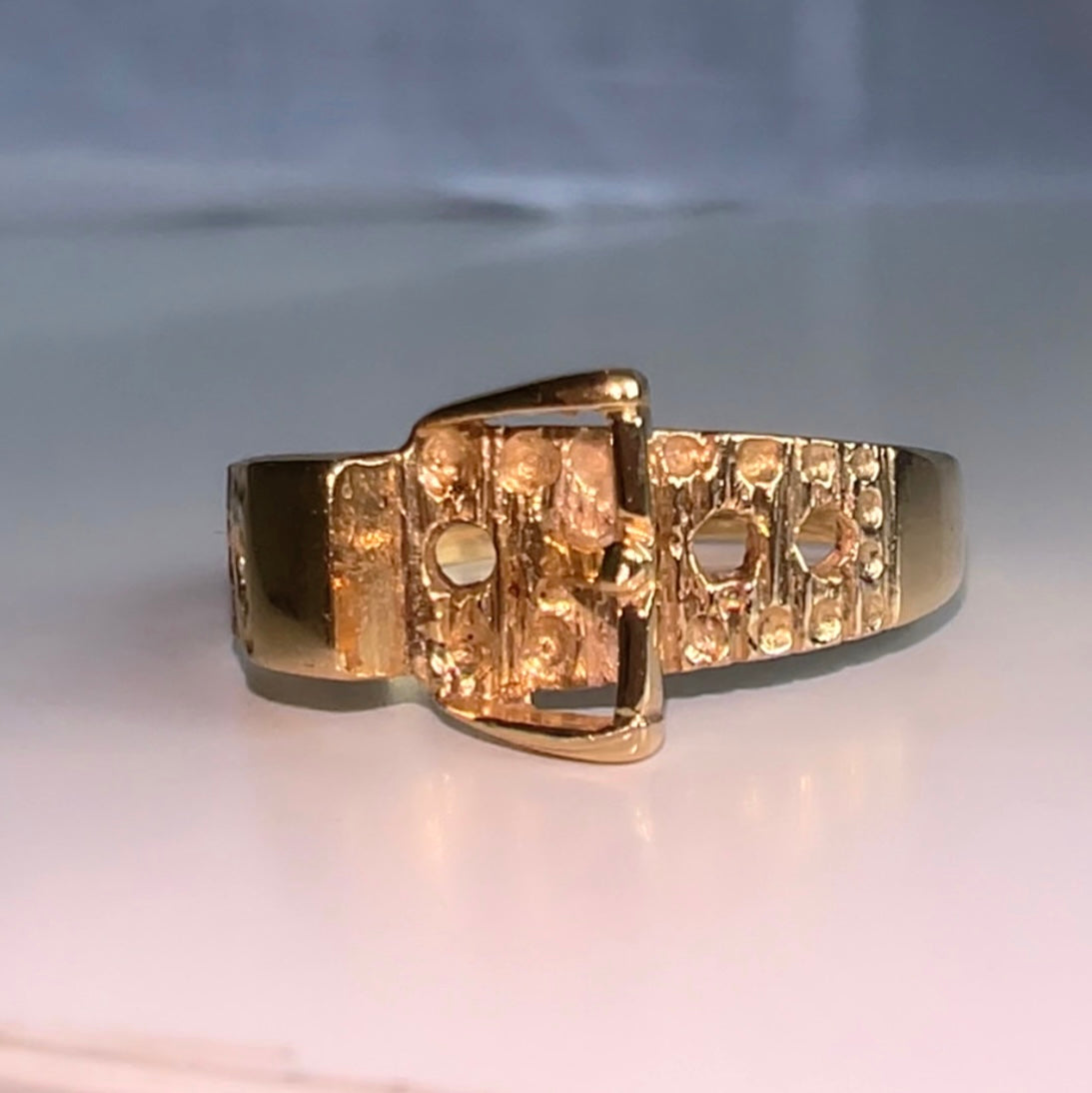 Vintage 9ct Gold Buckle ring image 1